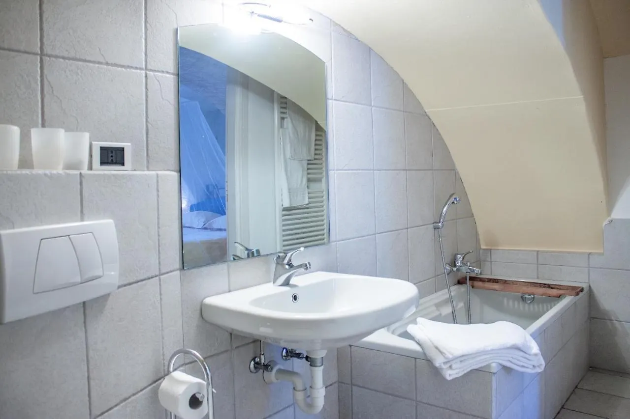 Paradise Suites At The Pier Of Brienno - The House Of Travelers إيطاليا